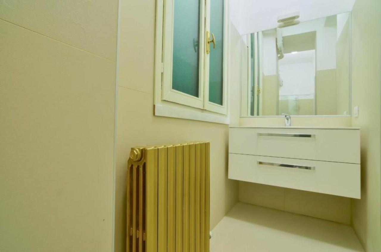 Bacone Liberty Olimpia Appartement Milaan Buitenkant foto